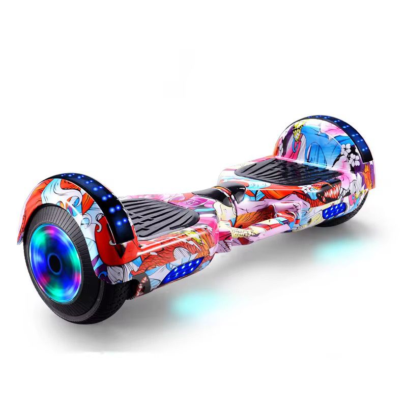 hoverboard connecté au design graffiti