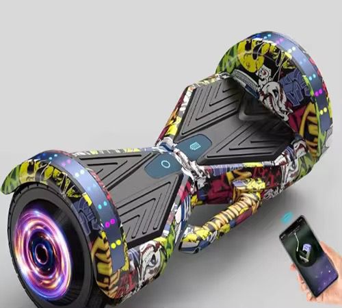 hoverboard connecté au design graffiti